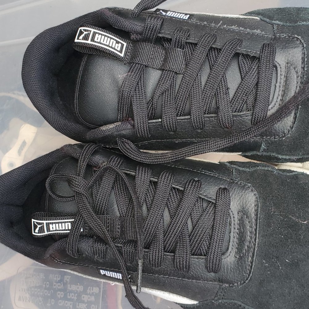 Men’s Size US9 Puma Sneakers